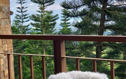 Attractive 4-Bedroom Condo Unit for Sale in Woodridge Place , Tagaytay Highlands