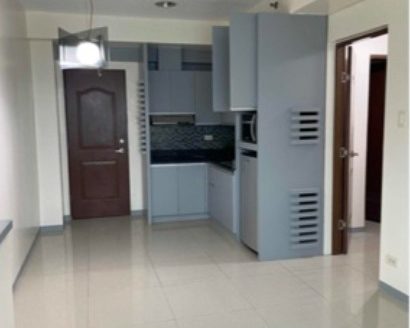Posh 1-Bedroom Condo Unit for Sale in Arnaiz Tower, Makati City