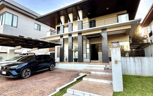 Stately 4-Bedroom House and Lot for Sale in Palms Pointe,Filinvest Alabang, Muntinlupa