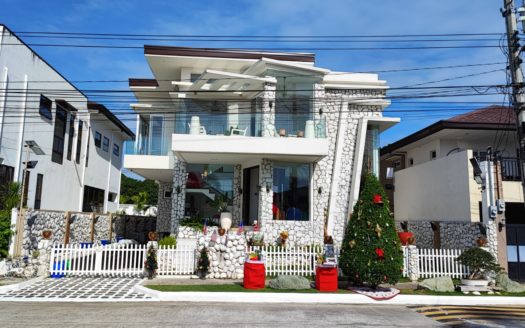 Enchanting 4-Bedroom House and Lot for Sale in Angeles City, Pampanga