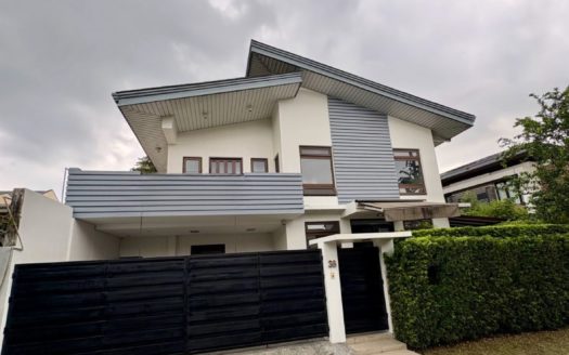 Spacious 5-Bedroom House and Lot for Sale in Merville Park, Parañaque